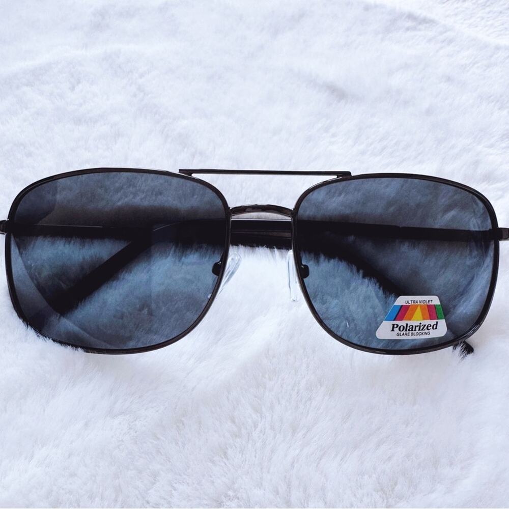 Tessa Black w/ Black Rims Rectangular Polarized Sunglasses